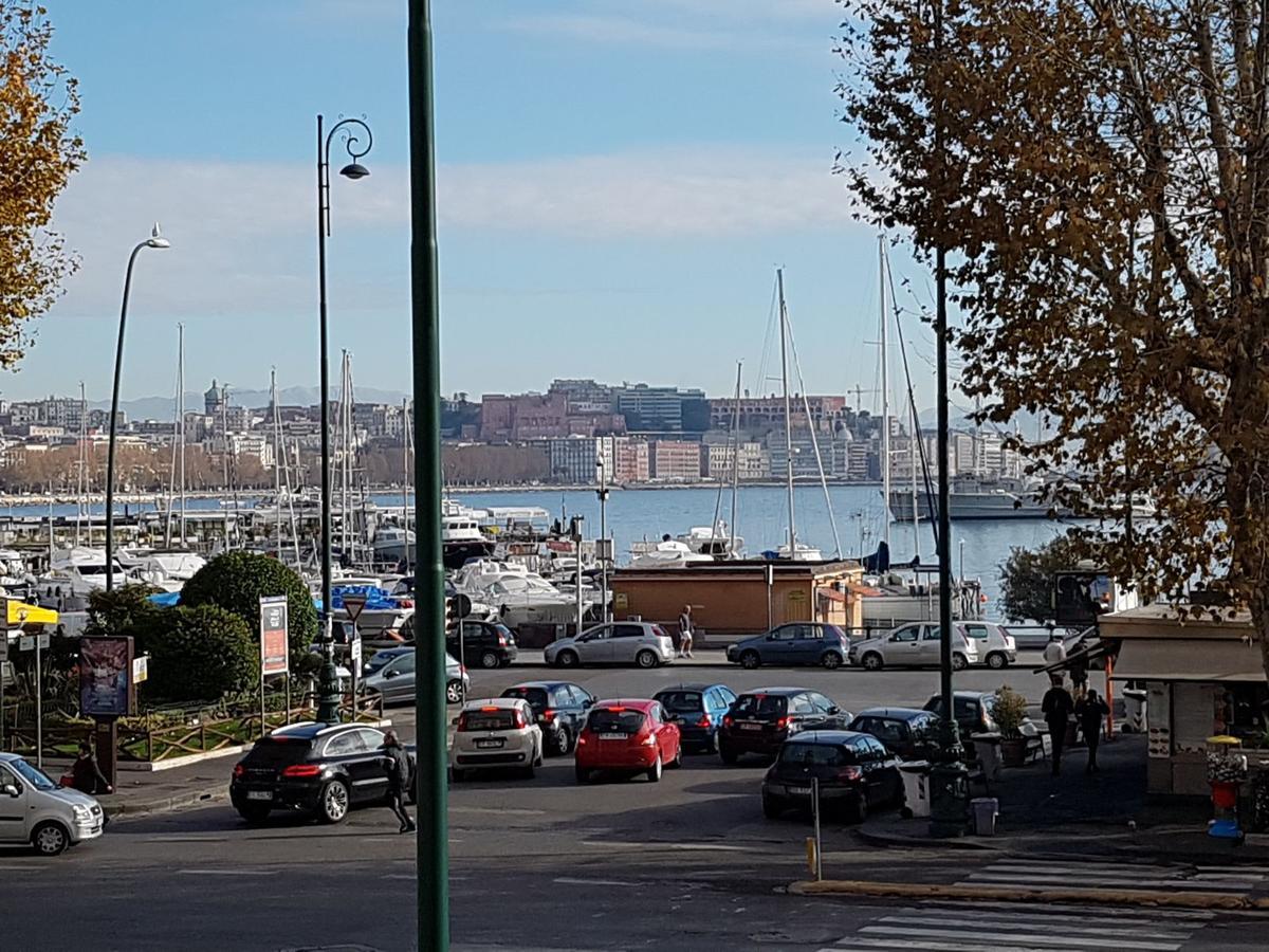 Napoli Lungomare Caracciolo Mon Amour Exteriör bild