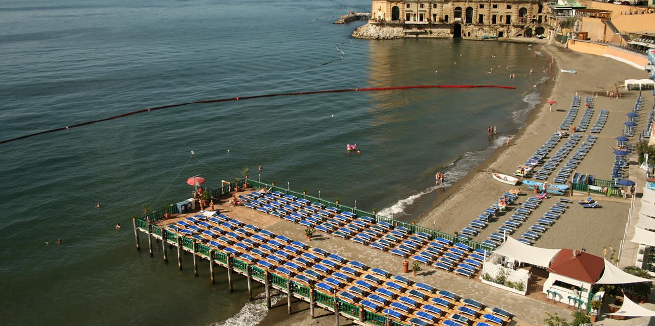 Napoli Lungomare Caracciolo Mon Amour Exteriör bild