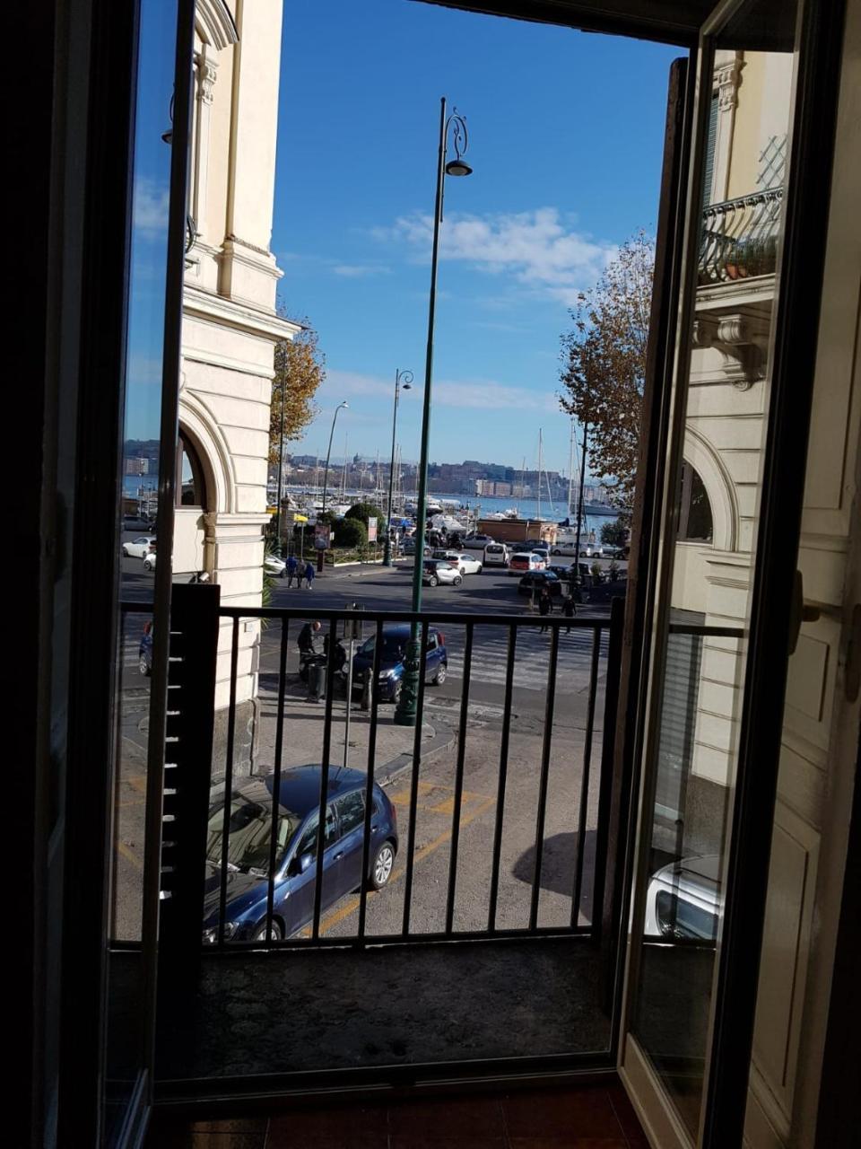 Napoli Lungomare Caracciolo Mon Amour Exteriör bild